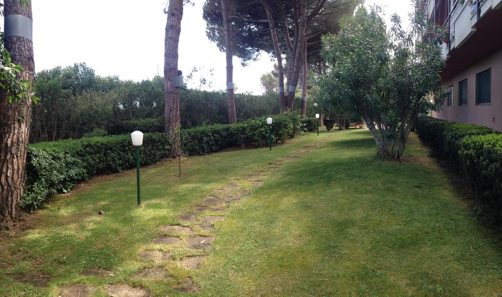 Tirrenia Beach House - Sea Front With Private Beach Sanremo Exterior foto